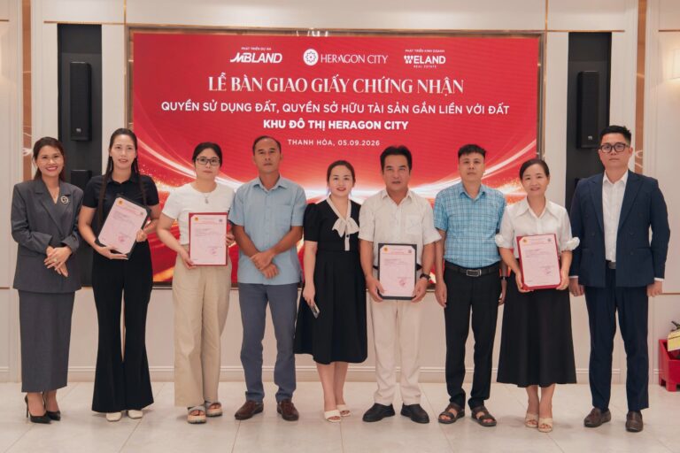 Heragon City bàn giao sổ đỏ cho khách hàng 2026